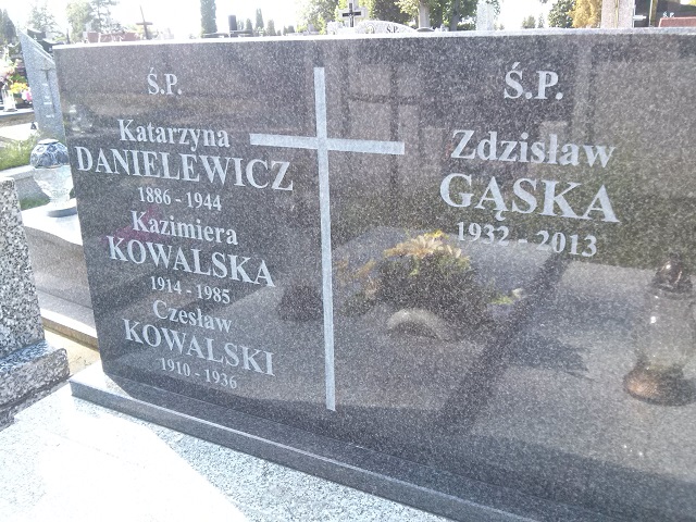 Kazimiera Kowalska 1913 Ostrów Mazowiecka - Grobonet - Wyszukiwarka osób pochowanych