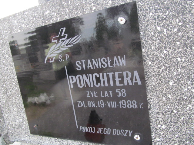 Krystyna Ponichtera 1935 Ostrów Mazowiecka - Grobonet - Wyszukiwarka osób pochowanych